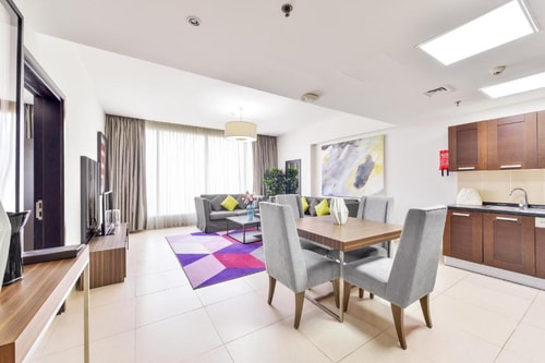 Deluxe One Bedroom Apartment Near WTC Metro 5 Luxury Bookings