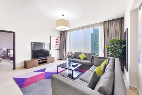 Deluxe One Bedroom Apartment Near WTC Metro 6 Luxury Bookings