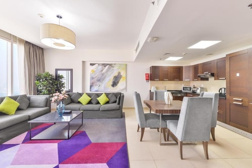 Deluxe One Bedroom Apartment Near WTC Metro 10 Luxury Bookings