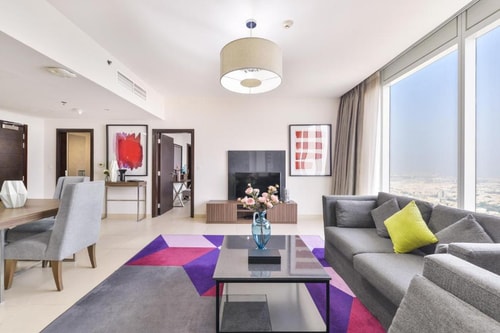 Deluxe One Bedroom Apartment Near WTC Metro 12 Luxury Bookings