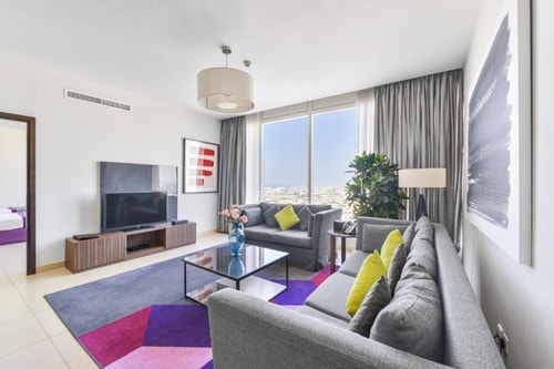 Deluxe One Bedroom Apartment Near WTC Metro 19 Luxury Bookings