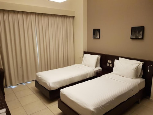 Two Bedroom apartment Near Alqiyadah Metro 1 Luxury Bookings