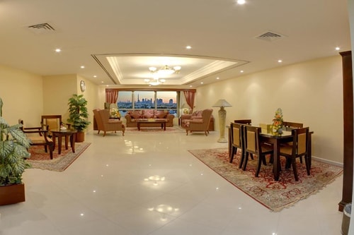 3 Bedroom Apartments Near MM Towers Shopping Mall 7 Luxury Bookings