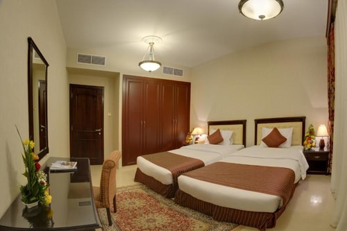 3 Bedroom Apartments Near MM Towers Shopping Mall 14 Luxury Bookings