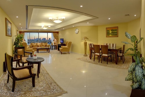3 Bedroom Apartments Near MM Towers Shopping Mall 20 Luxury Bookings