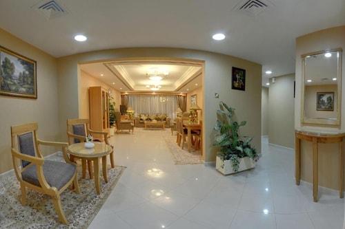 3 Bedroom Apartments Near MM Towers Shopping Mall 23 Luxury Bookings