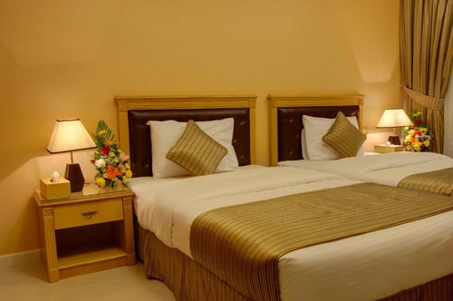 3 Bedroom Apartments Near MM Towers Shopping Mall 33 Luxury Bookings