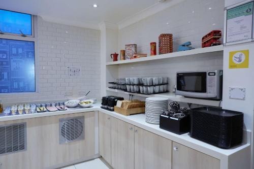 Double Or Twin Room Near Victoria Theatre LON 8 Luxury Bookings