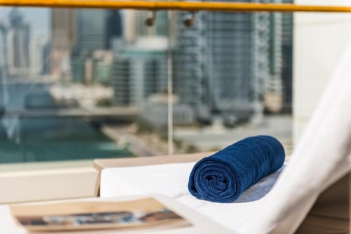 One Bedroom Apartment Walk from Rove Marina Dubai 10 Luxury Bookings