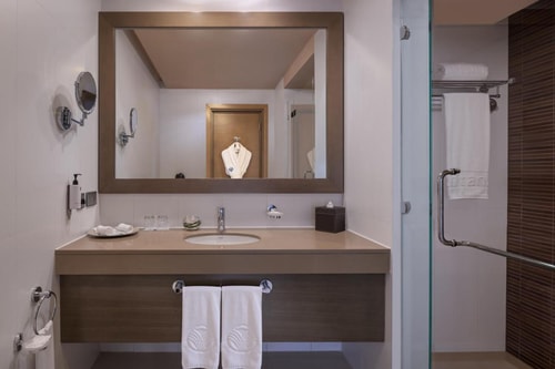 Spacious Studio Apartment Near Khalifa Park 7 Luxury Bookings