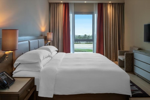 3 Bedroom Apartment Near Khalifa Park Abu Dhabi 0 Luxury Bookings