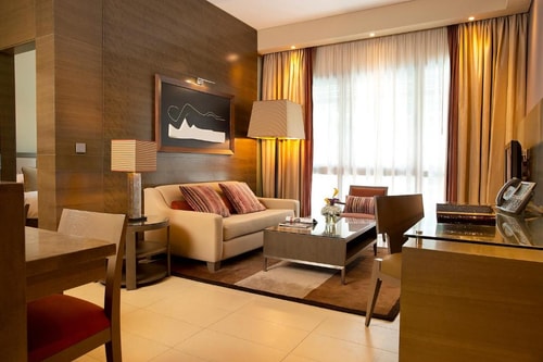 3 Bedroom Apartment Near Khalifa Park Abu Dhabi 4 Luxury Bookings