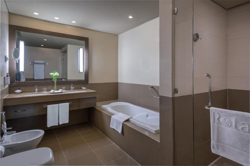 3 Bedroom Apartment Near Khalifa Park Abu Dhabi 5 Luxury Bookings