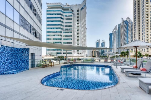 Classic Studio Near Carrefour Tecom Ab 11 Luxury Bookings