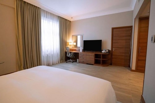 Superior King Room Near Al Bakhit Center 3 Luxury Bookings
