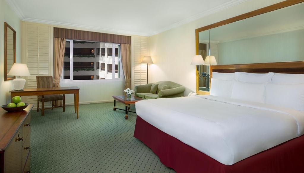 standard King Bedroom Nearby Kimshealth Center Luxury Bookings