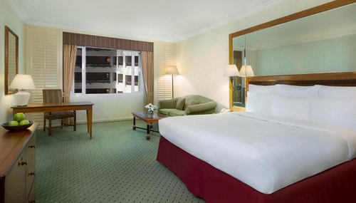 standard King Bedroom Nearby Kimshealth Center Luxury Bookings