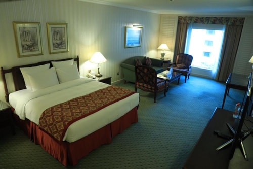 standard King Bedroom Nearby Kimshealth Center 1 Luxury Bookings