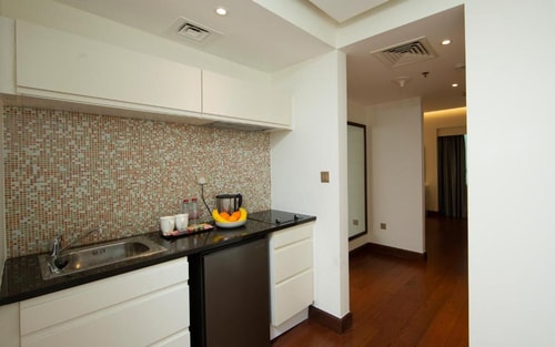 Studio Apartment Next to Financial Centre Metro 10 Luxury Bookings
