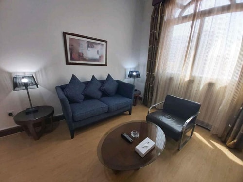 One Bedroom Apartment Near Novel Hotel Pet Allowed 8 Luxury Bookings