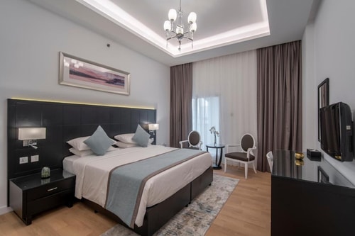 Two Bedroom Apartment Near Mashreq Metro Station 3 Luxury Bookings