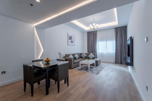 Two Bedroom Apartment Near Mashreq Metro Station 4 Luxury Bookings