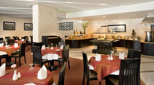 Premium Room Near Al Rigga Metro AB 22 Luxury Bookings