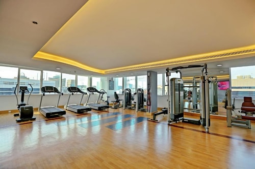 Two Bedroom Apartment near National Cinema 15 Luxury Bookings