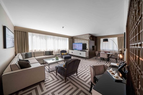 Two Bedroom Apartment near National Cinema 3 Luxury Bookings
