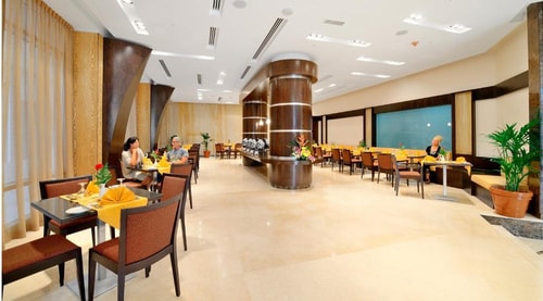 Deluxe Two Bedroom Apartment Near Al Majaaz Park 17 Luxury Bookings