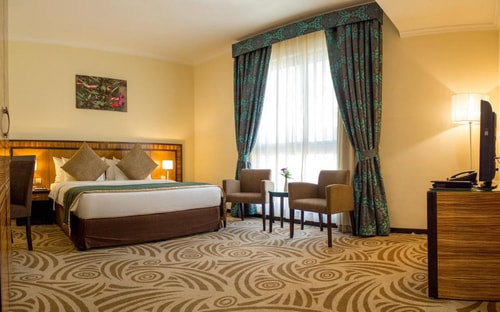 Deluxe Two Bedroom Apartment Near Al Majaaz Park 3 Luxury Bookings