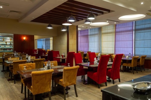 Superior King Room Near to Delma Park 7 Luxury Bookings