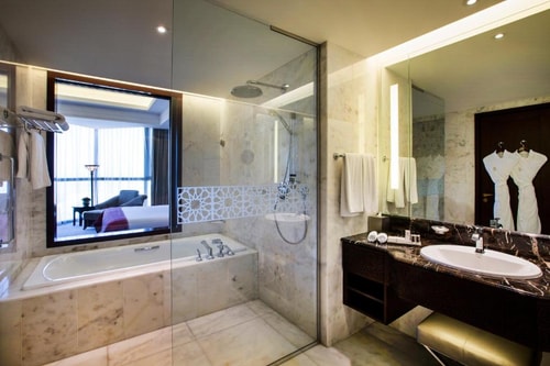 Superior Room Near Stop and Pick Hypermarket 3 Luxury Bookings