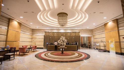 Deluxe Two Bedroom Apartment Near Carrefour Market 7 Luxury Bookings