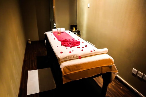 One Bedroom Suite Near Sheikh Hazza Mosque Park 7 Luxury Bookings
