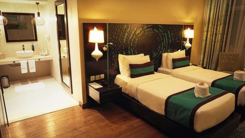 Superior Room Near Mall Of Emirates 4 Luxury Bookings