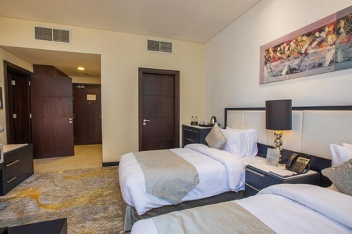 Deluxe King or Twin Room Near Al Nahyan Stadium 2 Luxury Bookings