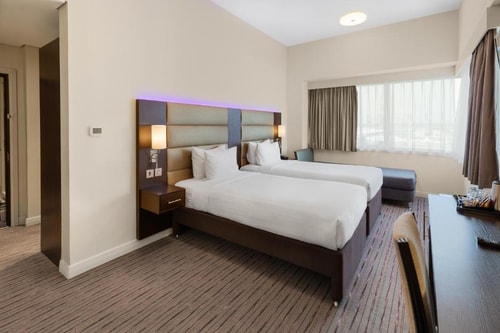 Standard Room Near Ibn BAtuta Mall AB 5 Luxury Bookings