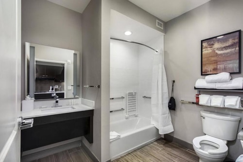 King Studio Near Our Lady Of Grace Church HOU 6 Luxury Bookings