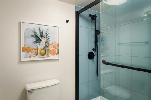 Queen Room Near Circle K ORL 5 Luxury Bookings