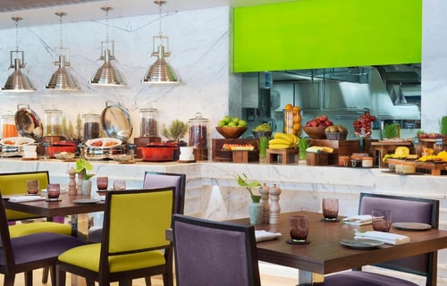 Three Bedroom Suite Near Bay Square Dubai 12 Luxury Bookings