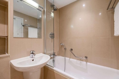 Double Or Twin Room Near Netherhall House LON 5 Luxury Bookings