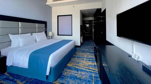 Premium Room Near Dubai Internet City Metro Luxury Bookings