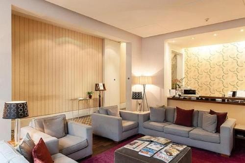 Standard Double Room Near Garden Lodge LON 7 Luxury Bookings