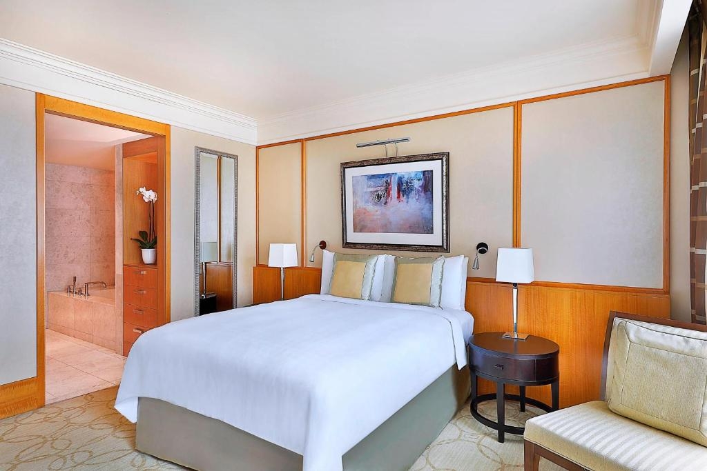 Two Bedroom Apartment Near Financial Centre Metro Luxury Bookings