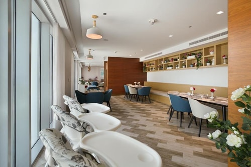 Superior Studio Apartment Near To Circle Mall Ac 12 Luxury Bookings