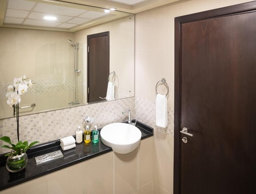 Deluxe 1 Bedroom Apartment Near Internet Metro Ac 6 Luxury Bookings