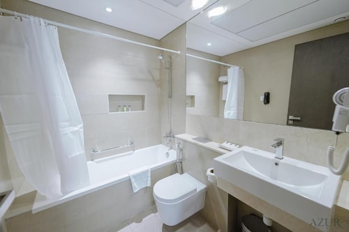 Studio Apartment Near Sharaf DG Metro Station 5 Luxury Bookings