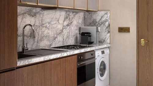 Studio Apartment Near Marasi Drive Park 2 Luxury Bookings