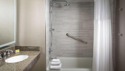 King Room Near Holiday Park DAL 2 Luxury Bookings
